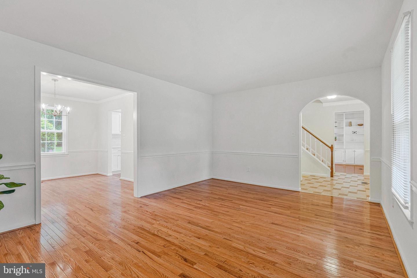 5216 DUNLEIGH DR, BURKE, Virginia 22015, 5 Bedrooms Bedrooms, ,3 BathroomsBathrooms,Residential,For sale,5216 DUNLEIGH DR,VAFX2254422 MLS # VAFX2254422