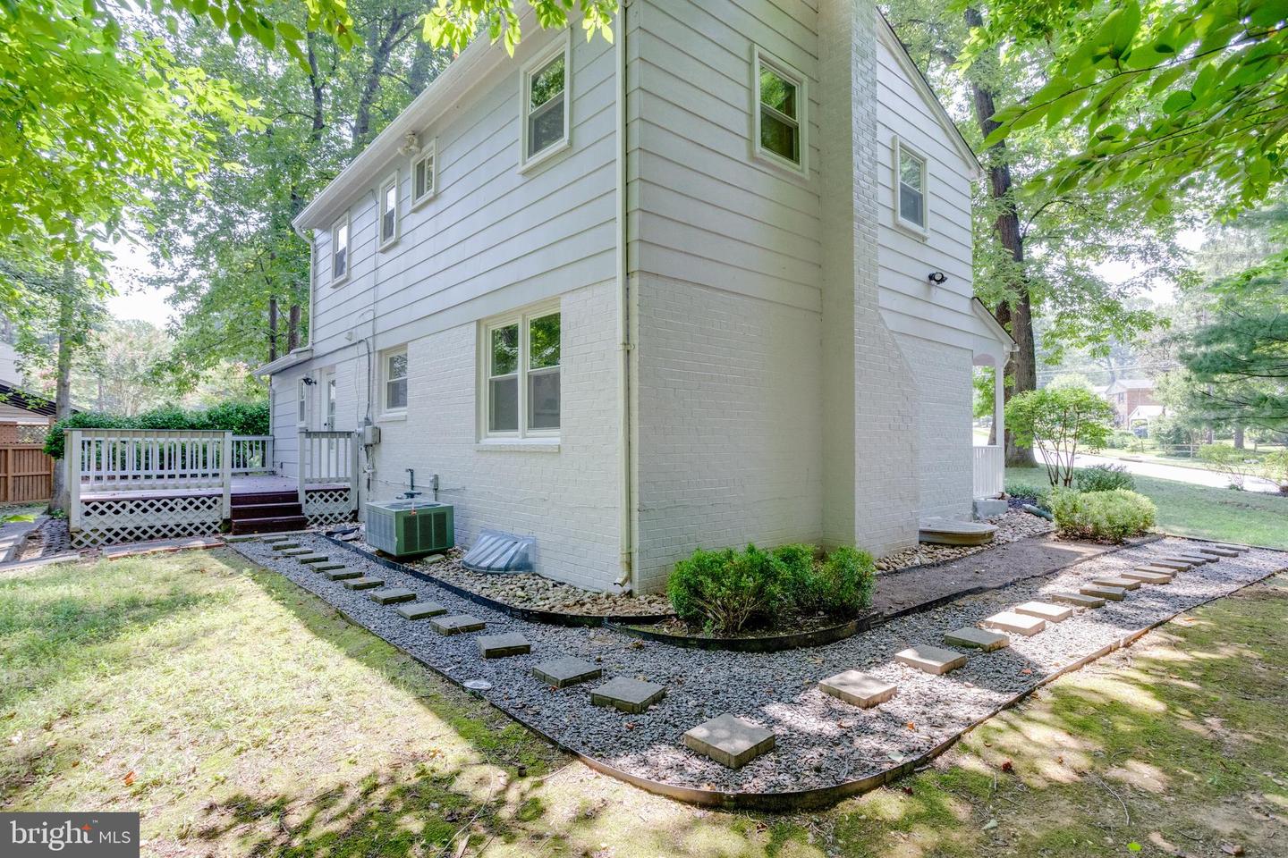 8916 KARVER LN, ANNANDALE, Virginia 22003, 6 Bedrooms Bedrooms, ,3 BathroomsBathrooms,Residential,For sale,8916 KARVER LN,VAFX2254550 MLS # VAFX2254550