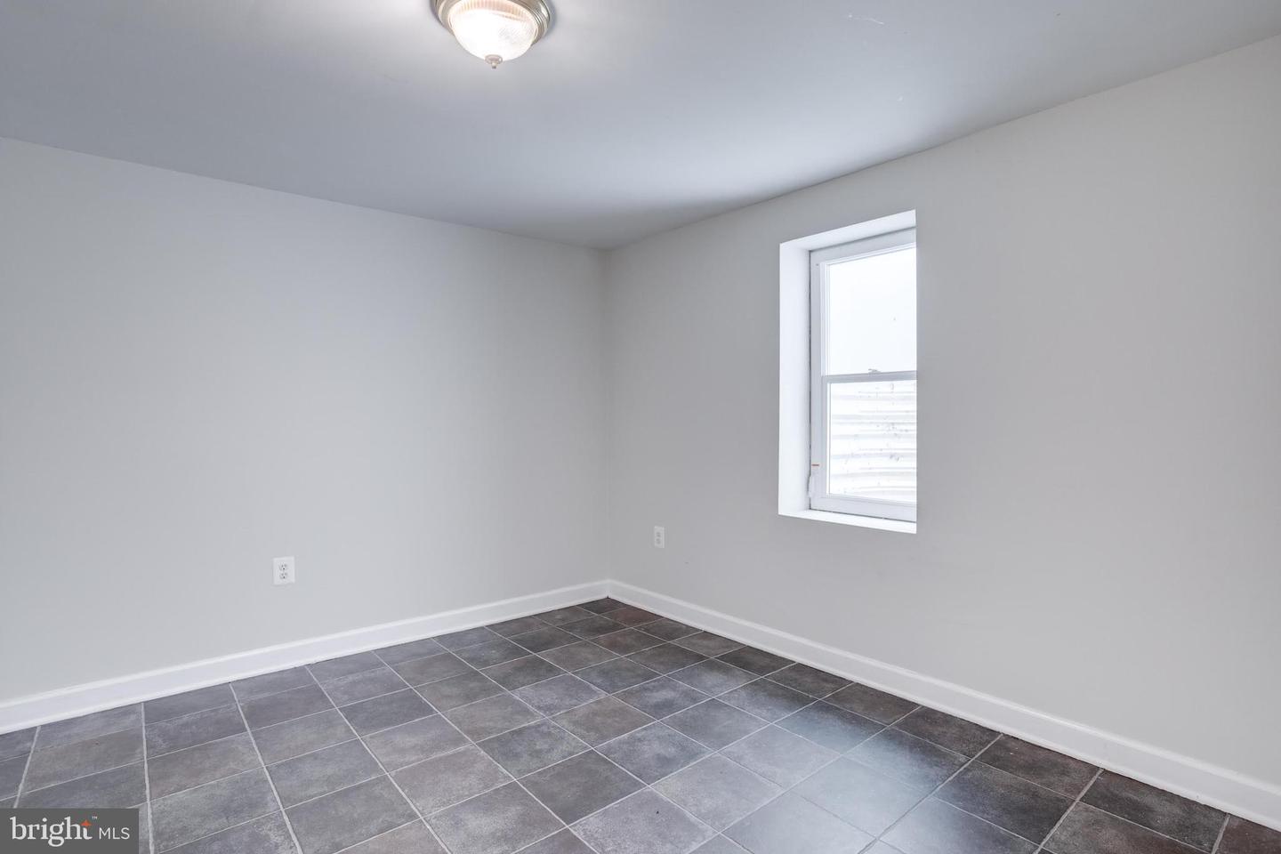 8916 KARVER LN, ANNANDALE, Virginia 22003, 6 Bedrooms Bedrooms, ,3 BathroomsBathrooms,Residential,For sale,8916 KARVER LN,VAFX2254550 MLS # VAFX2254550