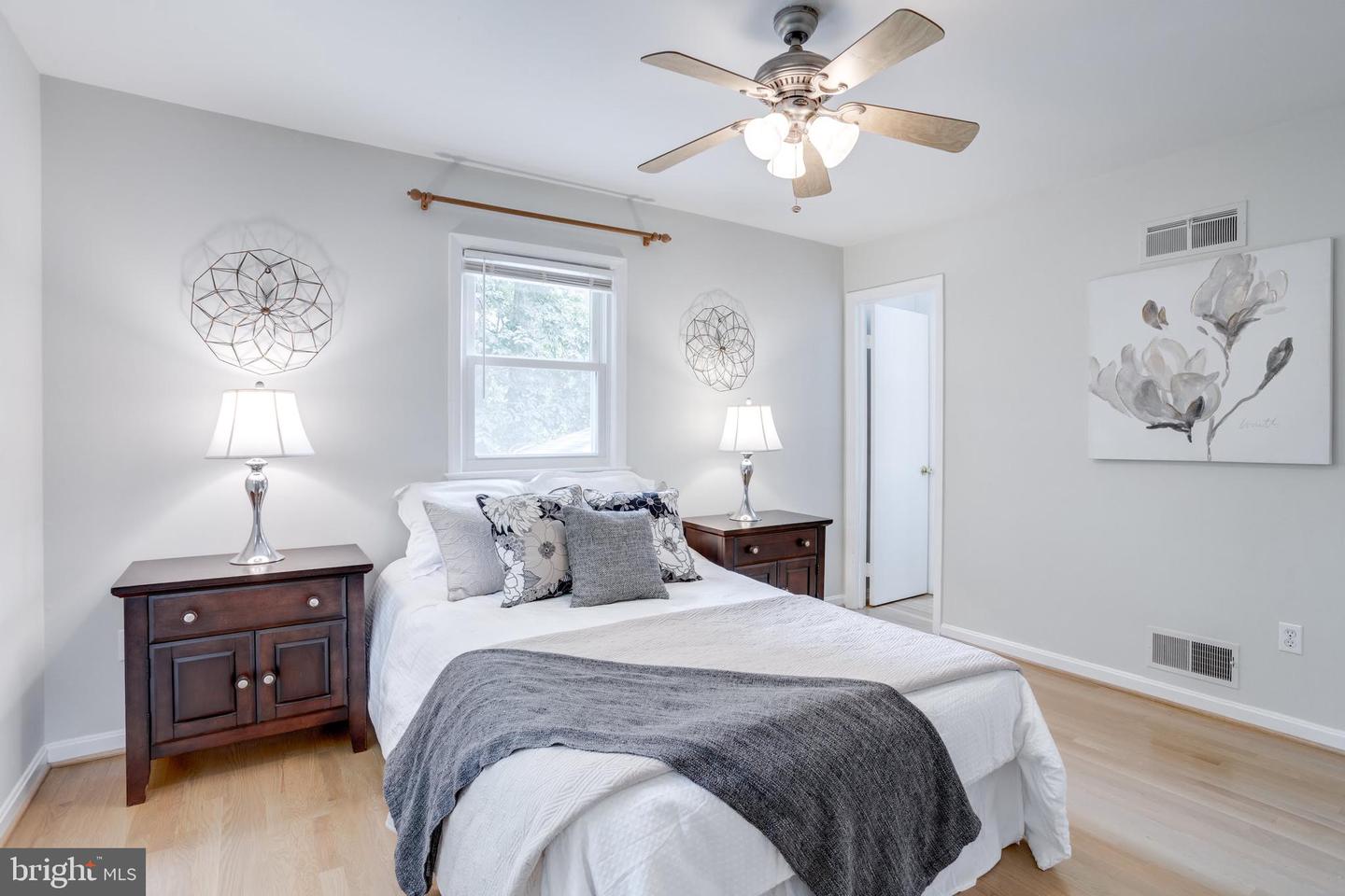 8916 KARVER LN, ANNANDALE, Virginia 22003, 6 Bedrooms Bedrooms, ,3 BathroomsBathrooms,Residential,For sale,8916 KARVER LN,VAFX2254550 MLS # VAFX2254550
