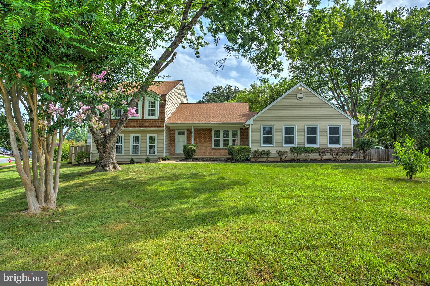 2015 MALEADY DR, HERNDON, Virginia 20170, 4 Bedrooms Bedrooms, ,3 BathroomsBathrooms,Residential,For sale,2015 MALEADY DR,VAFX2254614 MLS # VAFX2254614