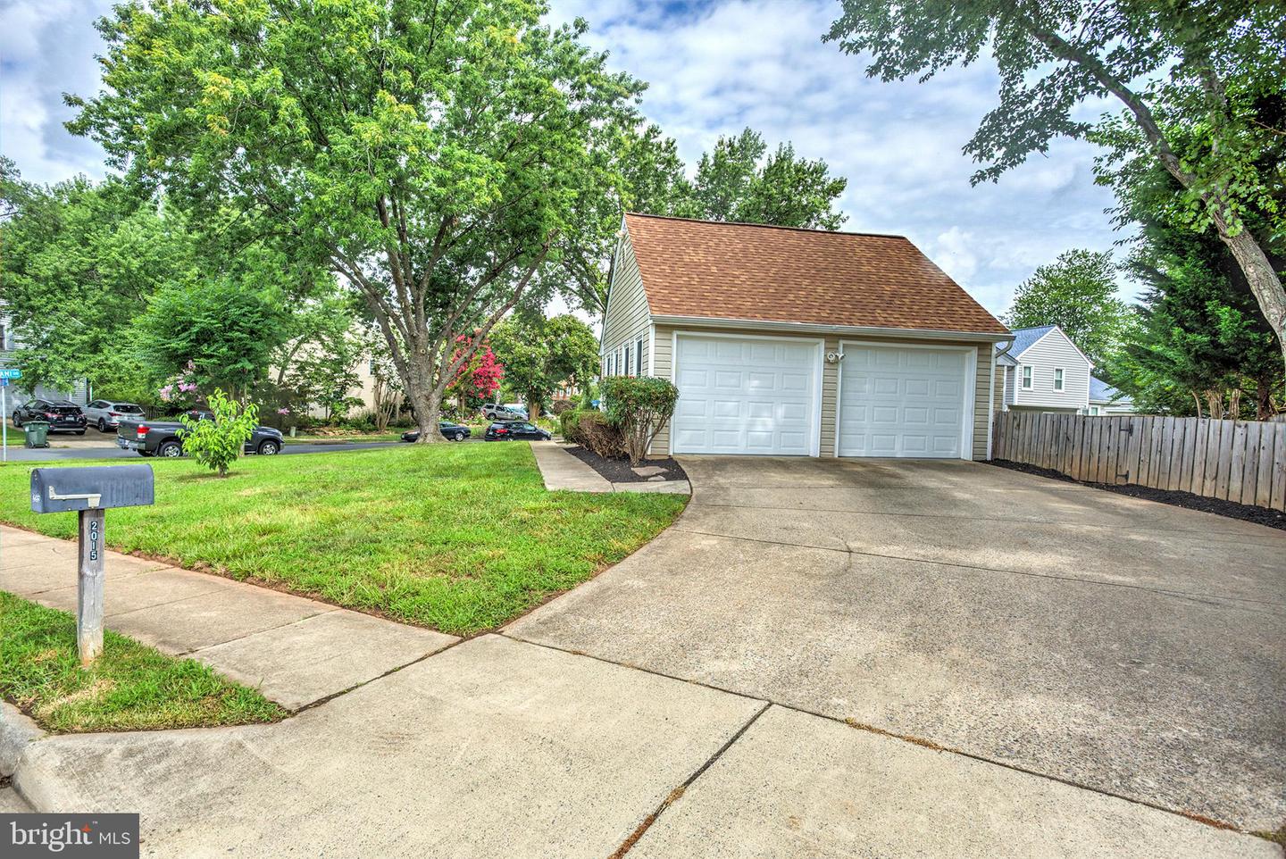 2015 MALEADY DR, HERNDON, Virginia 20170, 4 Bedrooms Bedrooms, ,3 BathroomsBathrooms,Residential,For sale,2015 MALEADY DR,VAFX2254614 MLS # VAFX2254614