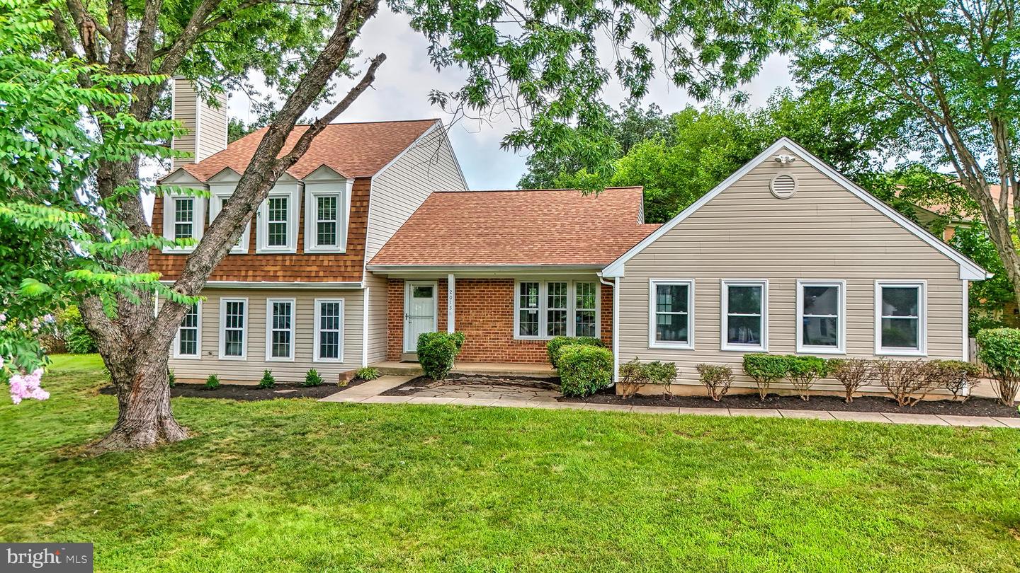 2015 MALEADY DR, HERNDON, Virginia 20170, 4 Bedrooms Bedrooms, ,3 BathroomsBathrooms,Residential,For sale,2015 MALEADY DR,VAFX2254614 MLS # VAFX2254614