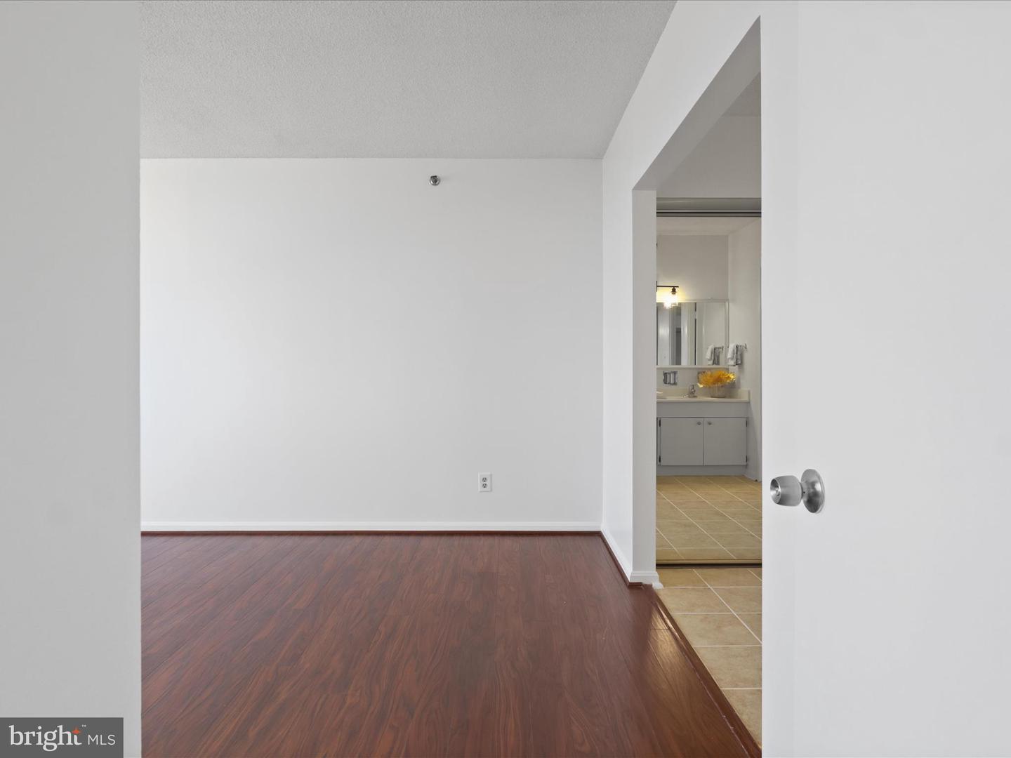 3713 S GEORGE MASON DR #1204 W, FALLS CHURCH, Virginia 22041, 2 Bedrooms Bedrooms, ,2 BathroomsBathrooms,Residential,For sale,3713 S GEORGE MASON DR #1204 W,VAFX2254758 MLS # VAFX2254758