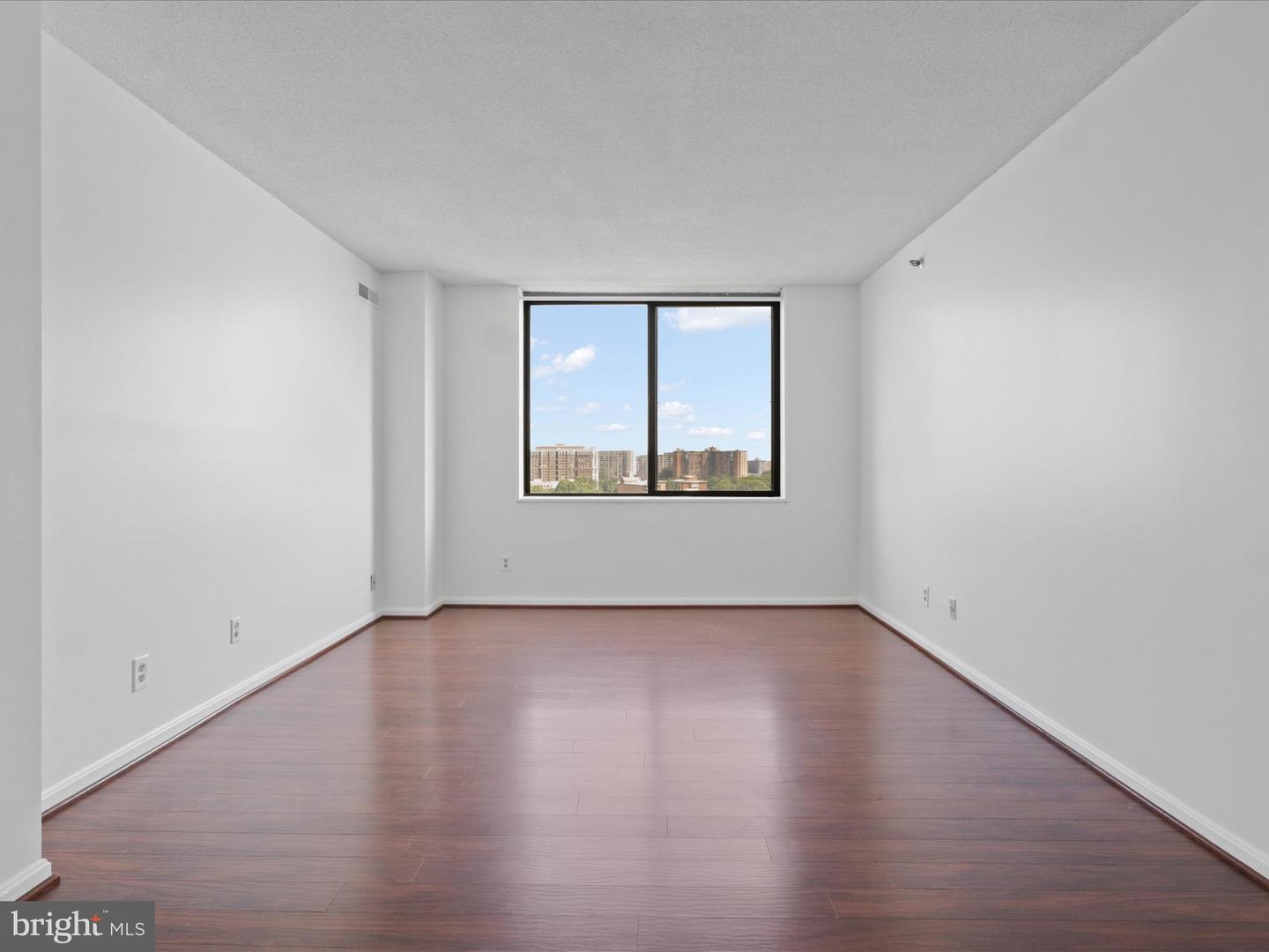 3713 S GEORGE MASON DR #1204 W, FALLS CHURCH, Virginia 22041, 2 Bedrooms Bedrooms, ,2 BathroomsBathrooms,Residential,For sale,3713 S GEORGE MASON DR #1204 W,VAFX2254758 MLS # VAFX2254758