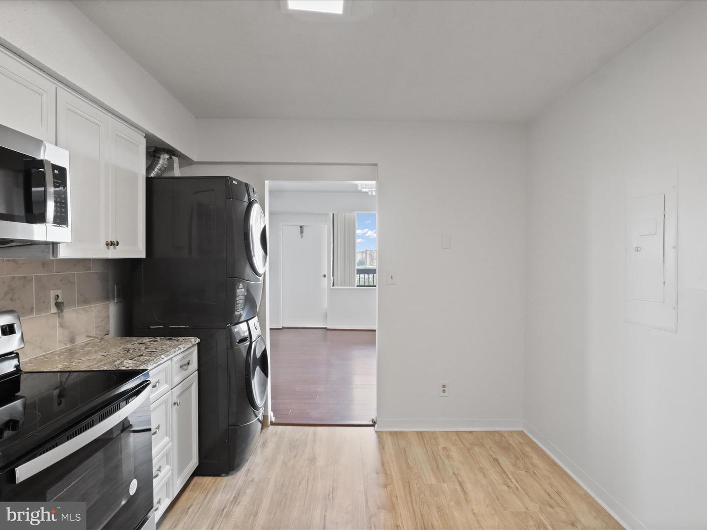 3713 S GEORGE MASON DR #1204 W, FALLS CHURCH, Virginia 22041, 2 Bedrooms Bedrooms, ,2 BathroomsBathrooms,Residential,For sale,3713 S GEORGE MASON DR #1204 W,VAFX2254758 MLS # VAFX2254758