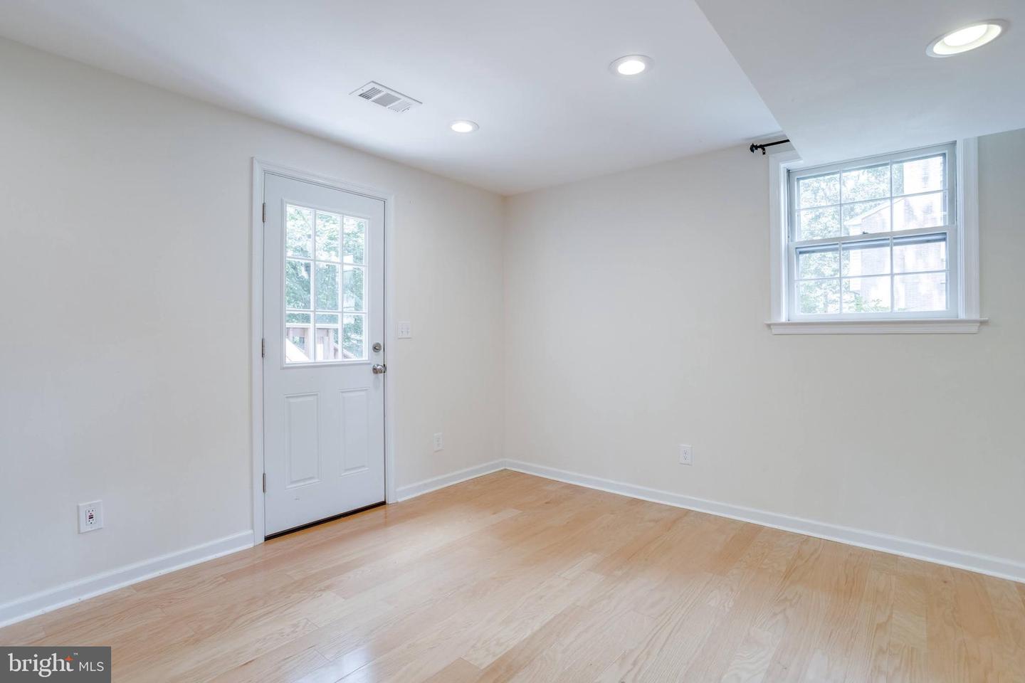 8929 STARK RD, ANNANDALE, Virginia 22003, 4 Bedrooms Bedrooms, ,2 BathroomsBathrooms,Residential,For sale,8929 STARK RD,VAFX2254842 MLS # VAFX2254842