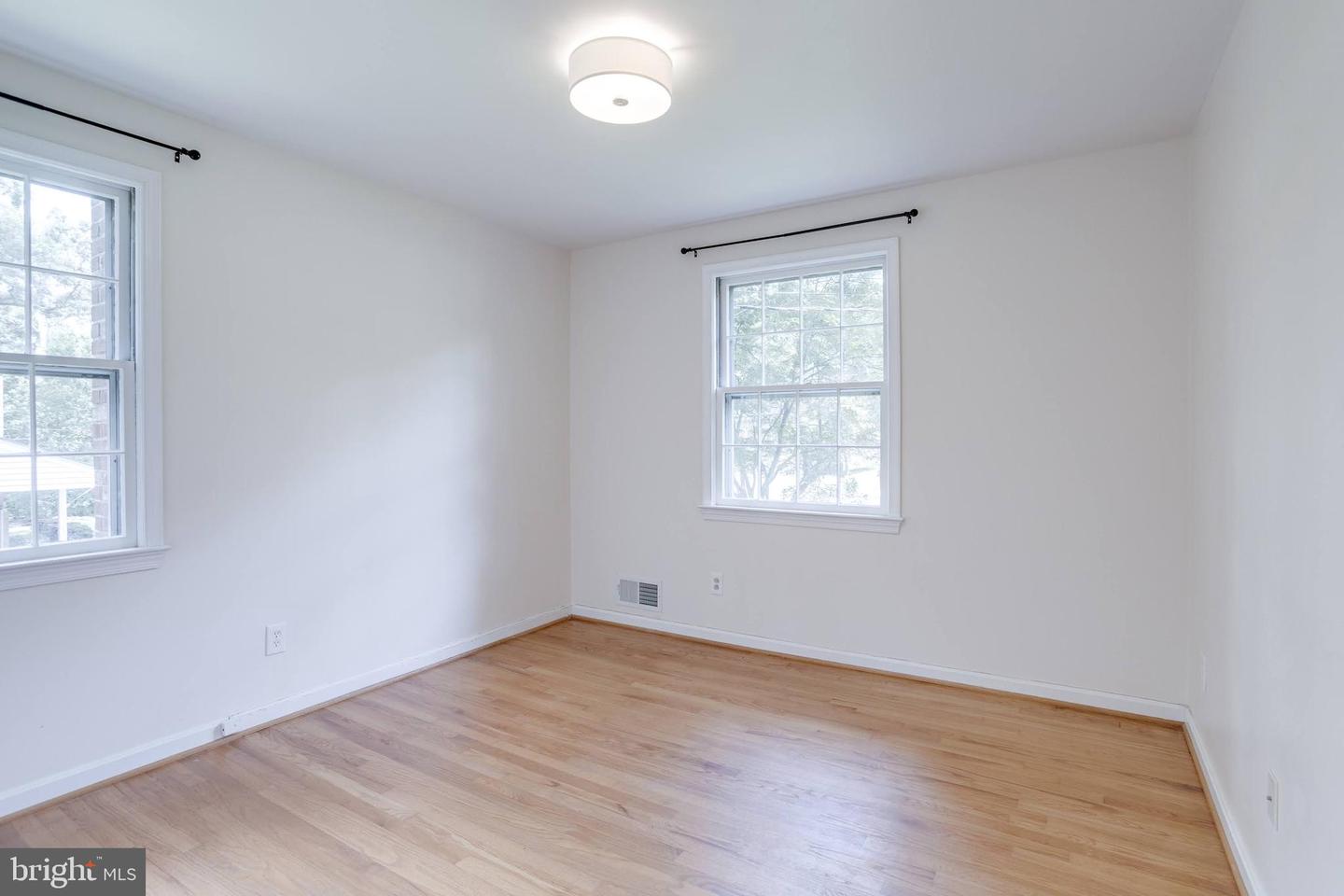 8929 STARK RD, ANNANDALE, Virginia 22003, 4 Bedrooms Bedrooms, ,2 BathroomsBathrooms,Residential,For sale,8929 STARK RD,VAFX2254842 MLS # VAFX2254842