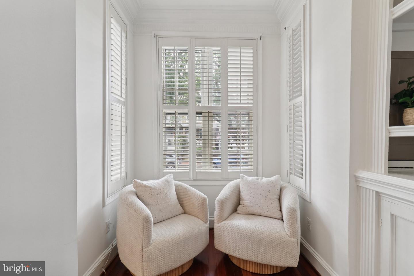 252 11TH ST SE, WASHINGTON, District Of Columbia 20003, 3 Bedrooms Bedrooms, ,3 BathroomsBathrooms,Residential,For sale,252 11TH ST SE,DCDC2209840 MLS # DCDC2209840