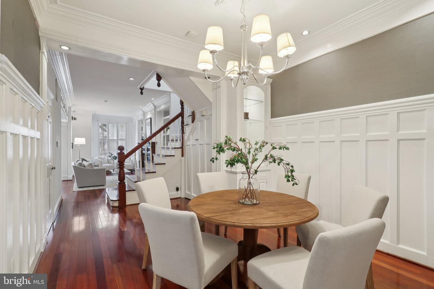 252 11TH ST SE, WASHINGTON, District Of Columbia 20003, 3 Bedrooms Bedrooms, ,3 BathroomsBathrooms,Residential,For sale,252 11TH ST SE,DCDC2209840 MLS # DCDC2209840