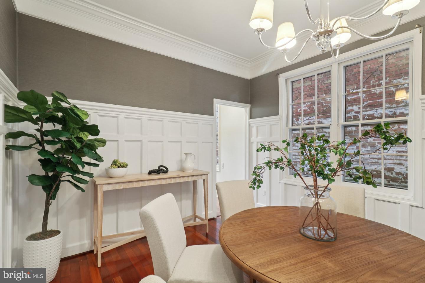 252 11TH ST SE, WASHINGTON, District Of Columbia 20003, 3 Bedrooms Bedrooms, ,3 BathroomsBathrooms,Residential,For sale,252 11TH ST SE,DCDC2209840 MLS # DCDC2209840