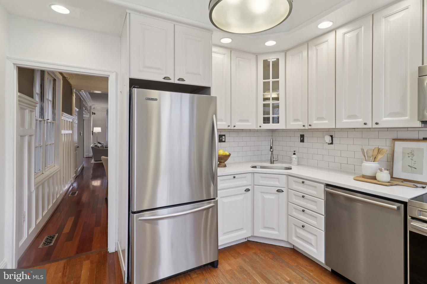 252 11TH ST SE, WASHINGTON, District Of Columbia 20003, 3 Bedrooms Bedrooms, ,3 BathroomsBathrooms,Residential,For sale,252 11TH ST SE,DCDC2209840 MLS # DCDC2209840