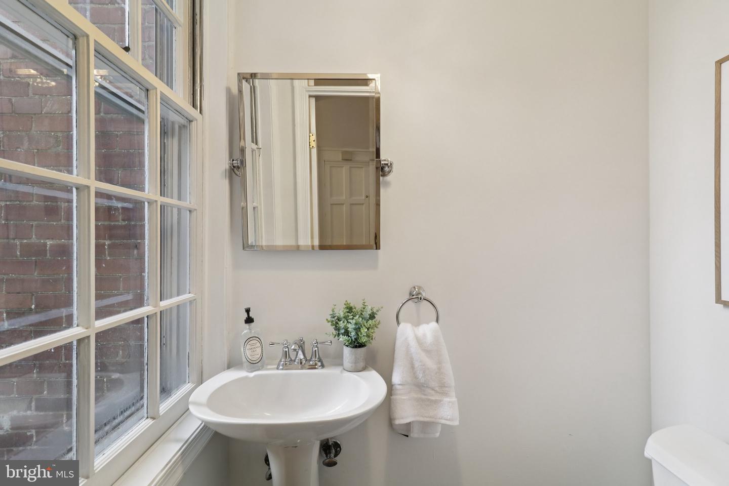 252 11TH ST SE, WASHINGTON, District Of Columbia 20003, 3 Bedrooms Bedrooms, ,3 BathroomsBathrooms,Residential,For sale,252 11TH ST SE,DCDC2209840 MLS # DCDC2209840