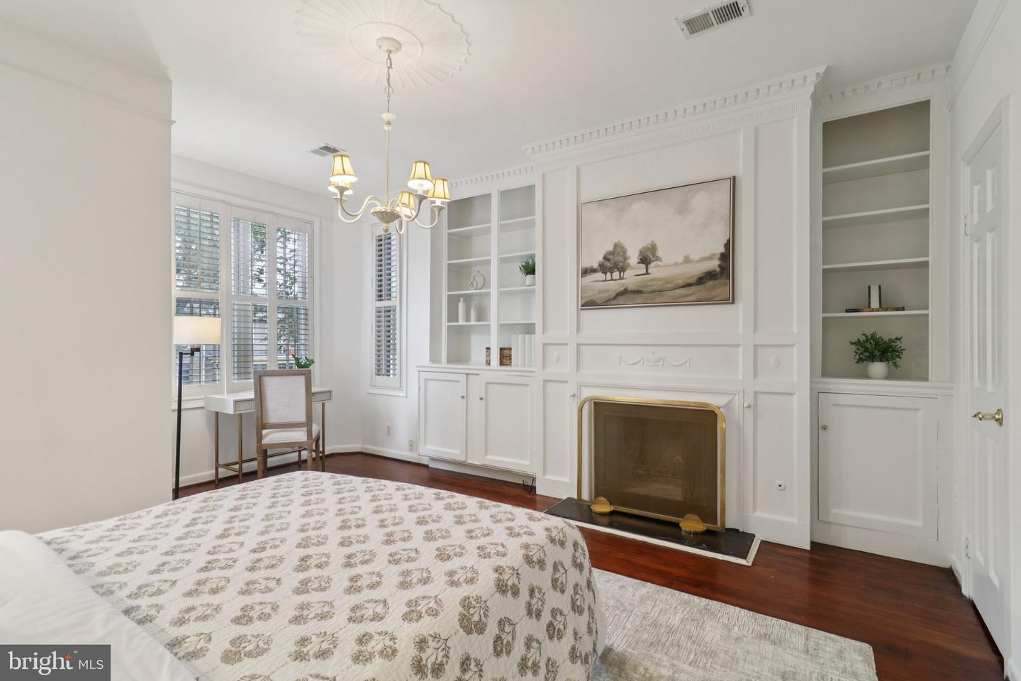 252 11TH ST SE, WASHINGTON, District Of Columbia 20003, 3 Bedrooms Bedrooms, ,3 BathroomsBathrooms,Residential,For sale,252 11TH ST SE,DCDC2209840 MLS # DCDC2209840