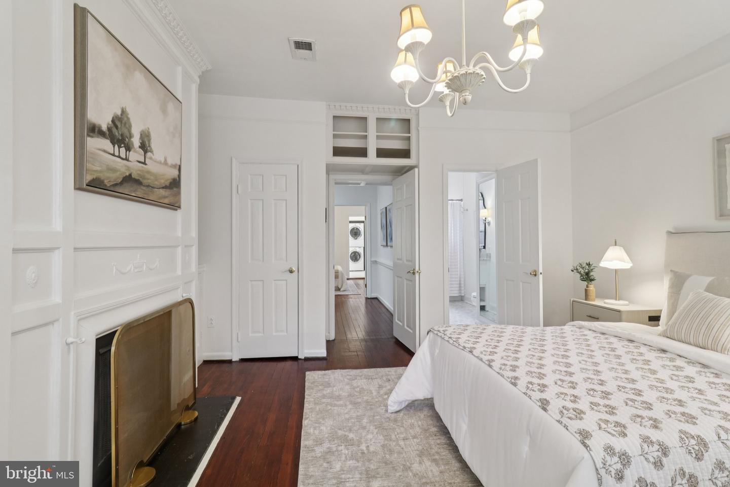 252 11TH ST SE, WASHINGTON, District Of Columbia 20003, 3 Bedrooms Bedrooms, ,3 BathroomsBathrooms,Residential,For sale,252 11TH ST SE,DCDC2209840 MLS # DCDC2209840