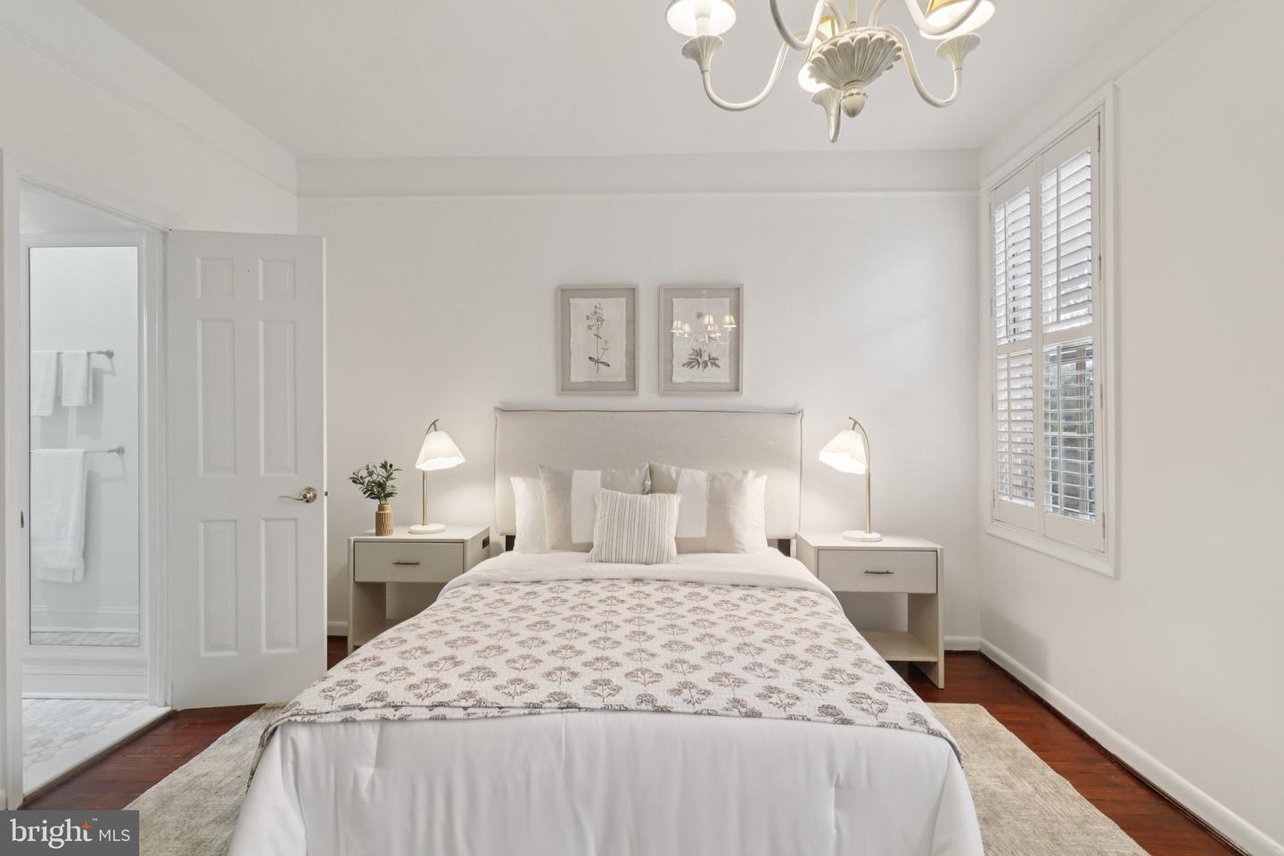 252 11TH ST SE, WASHINGTON, District Of Columbia 20003, 3 Bedrooms Bedrooms, ,3 BathroomsBathrooms,Residential,For sale,252 11TH ST SE,DCDC2209840 MLS # DCDC2209840