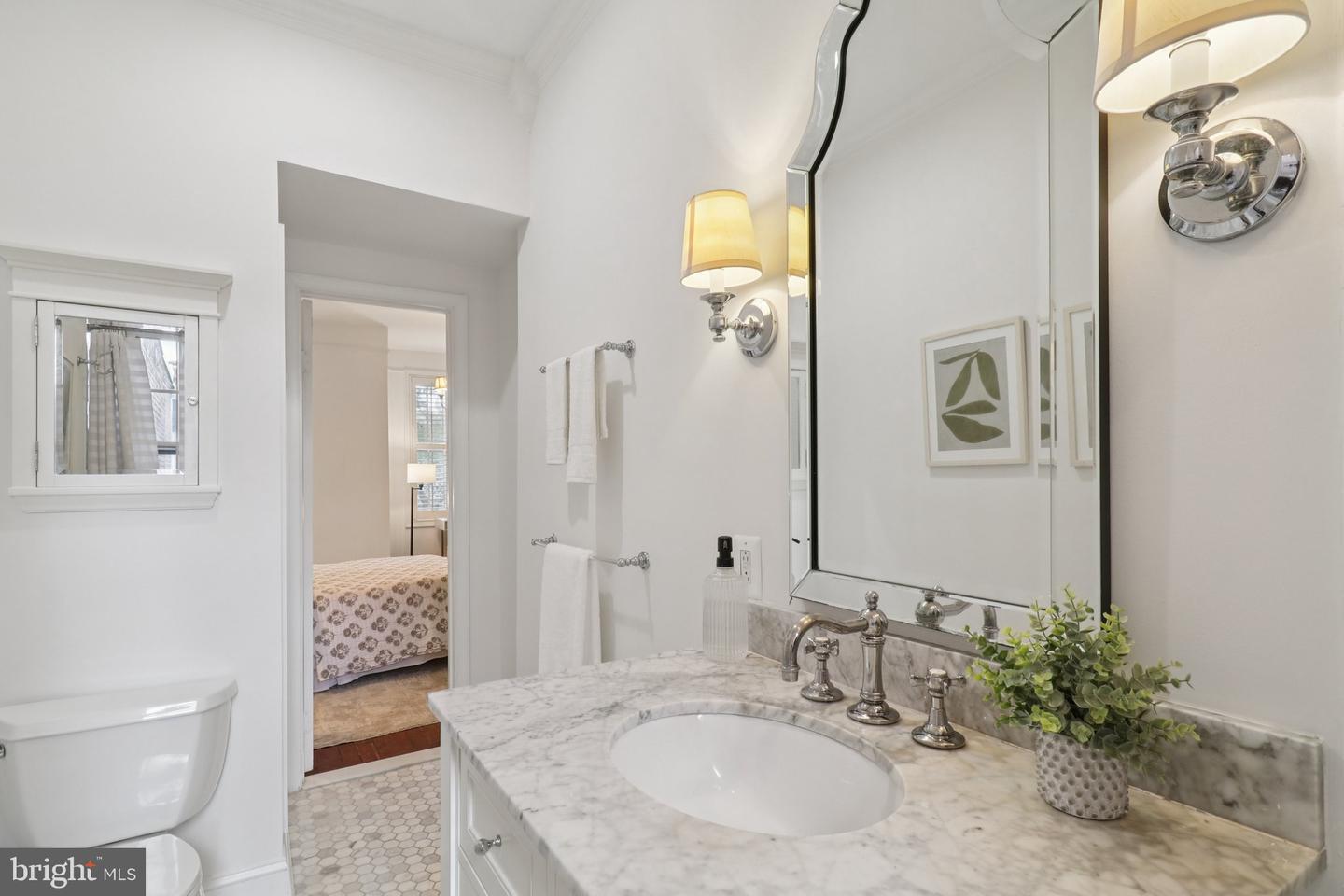 252 11TH ST SE, WASHINGTON, District Of Columbia 20003, 3 Bedrooms Bedrooms, ,3 BathroomsBathrooms,Residential,For sale,252 11TH ST SE,DCDC2209840 MLS # DCDC2209840