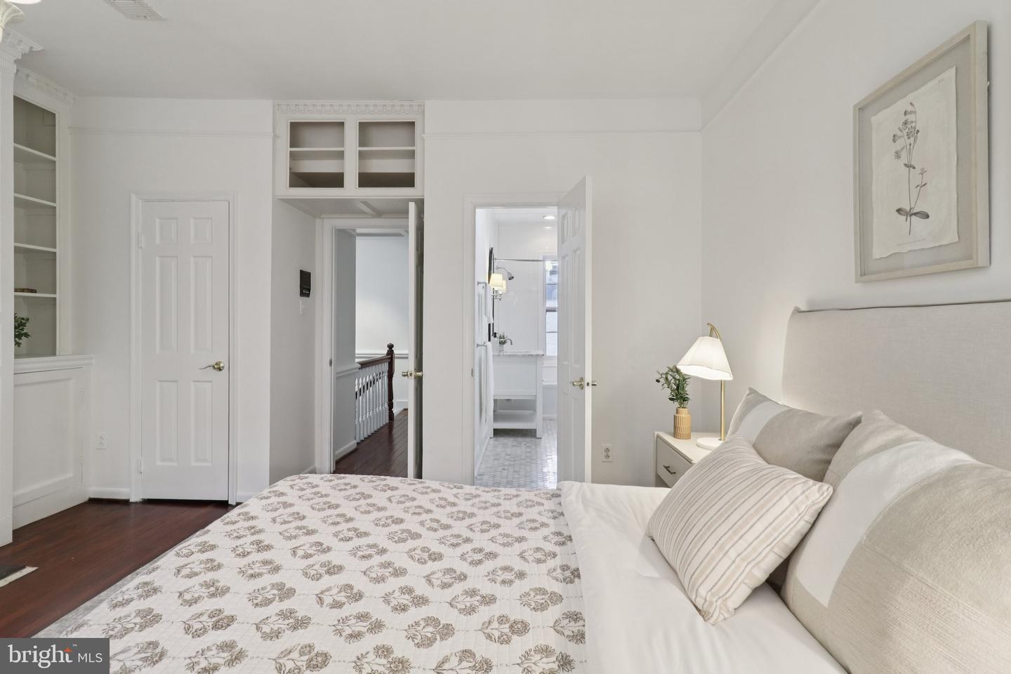 252 11TH ST SE, WASHINGTON, District Of Columbia 20003, 3 Bedrooms Bedrooms, ,3 BathroomsBathrooms,Residential,For sale,252 11TH ST SE,DCDC2209840 MLS # DCDC2209840
