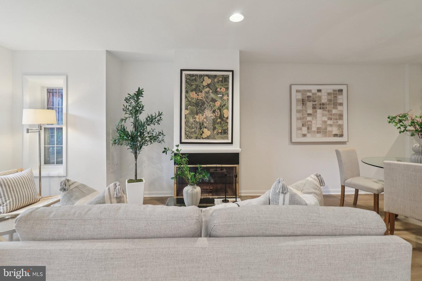 252 11TH ST SE, WASHINGTON, District Of Columbia 20003, 3 Bedrooms Bedrooms, ,3 BathroomsBathrooms,Residential,For sale,252 11TH ST SE,DCDC2209840 MLS # DCDC2209840
