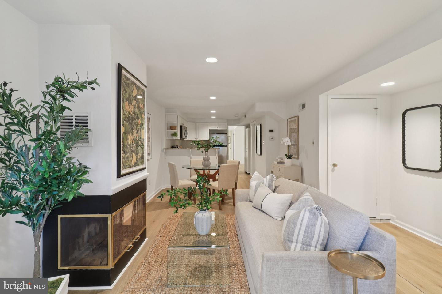 252 11TH ST SE, WASHINGTON, District Of Columbia 20003, 3 Bedrooms Bedrooms, ,3 BathroomsBathrooms,Residential,For sale,252 11TH ST SE,DCDC2209840 MLS # DCDC2209840
