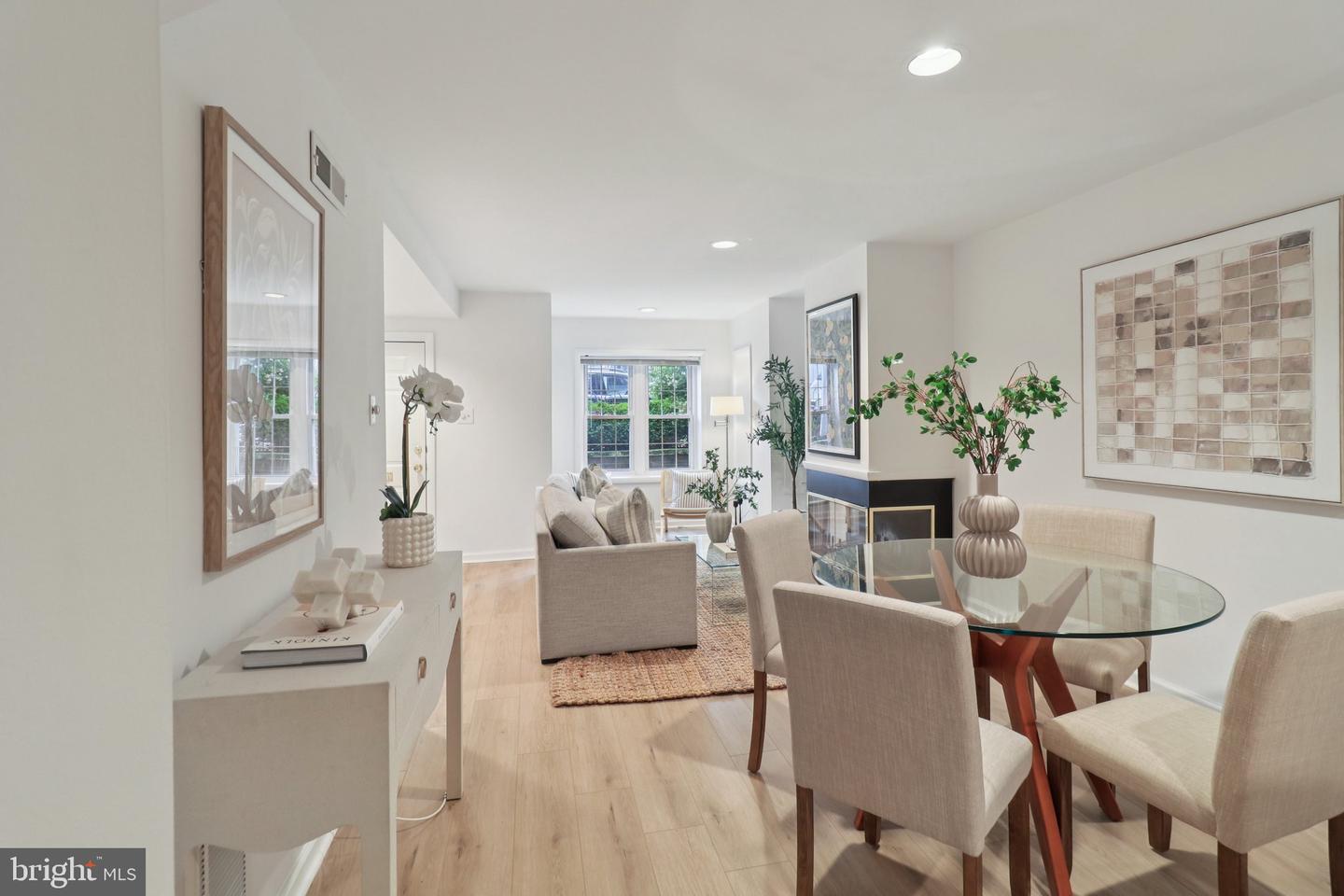 252 11TH ST SE, WASHINGTON, District Of Columbia 20003, 3 Bedrooms Bedrooms, ,3 BathroomsBathrooms,Residential,For sale,252 11TH ST SE,DCDC2209840 MLS # DCDC2209840