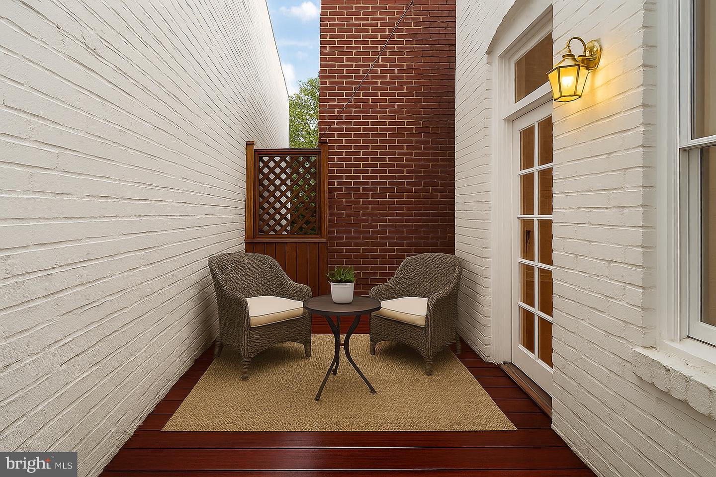 252 11TH ST SE, WASHINGTON, District Of Columbia 20003, 3 Bedrooms Bedrooms, ,3 BathroomsBathrooms,Residential,For sale,252 11TH ST SE,DCDC2209840 MLS # DCDC2209840