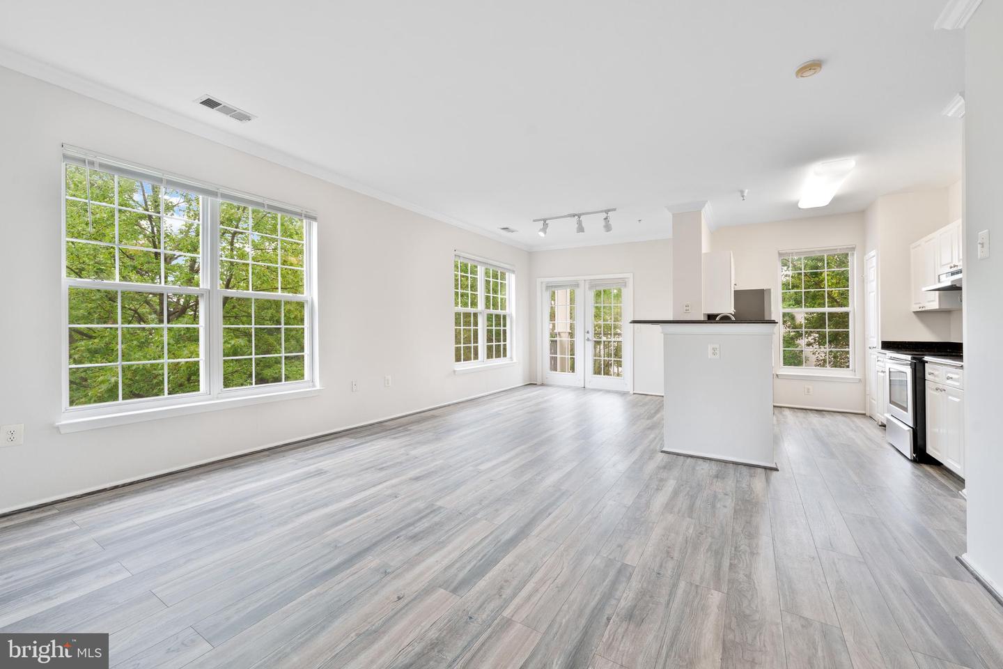 3015 NICOSH CIR #2210, FALLS CHURCH, Virginia 22042, 2 Bedrooms Bedrooms, ,1 BathroomBathrooms,Residential,For sale,3015 NICOSH CIR #2210,VAFX2254918 MLS # VAFX2254918