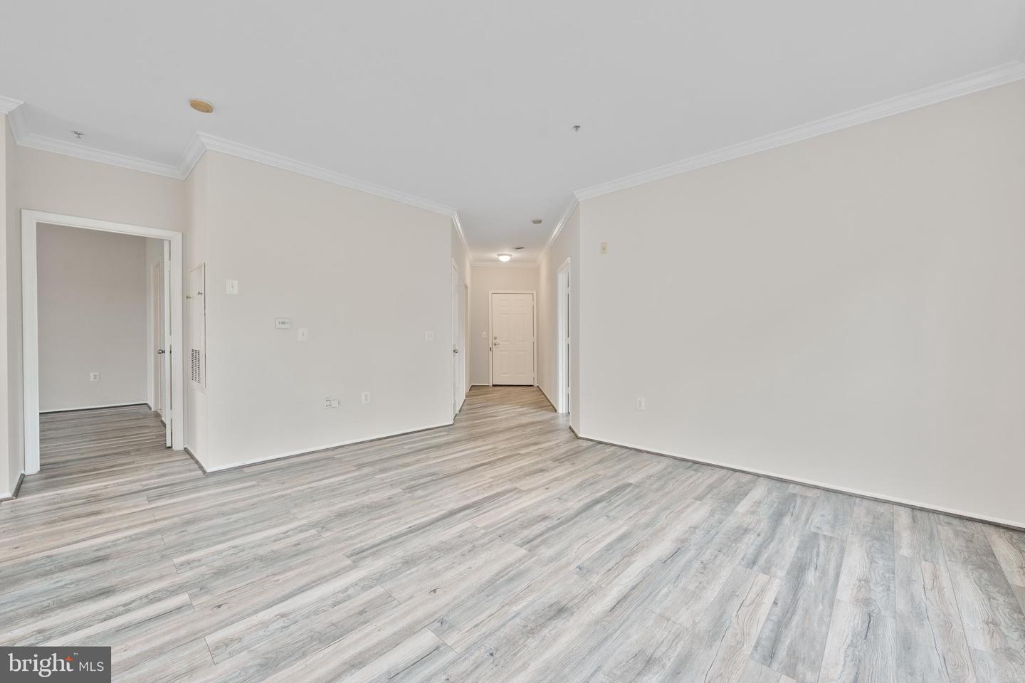 3015 NICOSH CIR #2210, FALLS CHURCH, Virginia 22042, 2 Bedrooms Bedrooms, ,1 BathroomBathrooms,Residential,For sale,3015 NICOSH CIR #2210,VAFX2254918 MLS # VAFX2254918