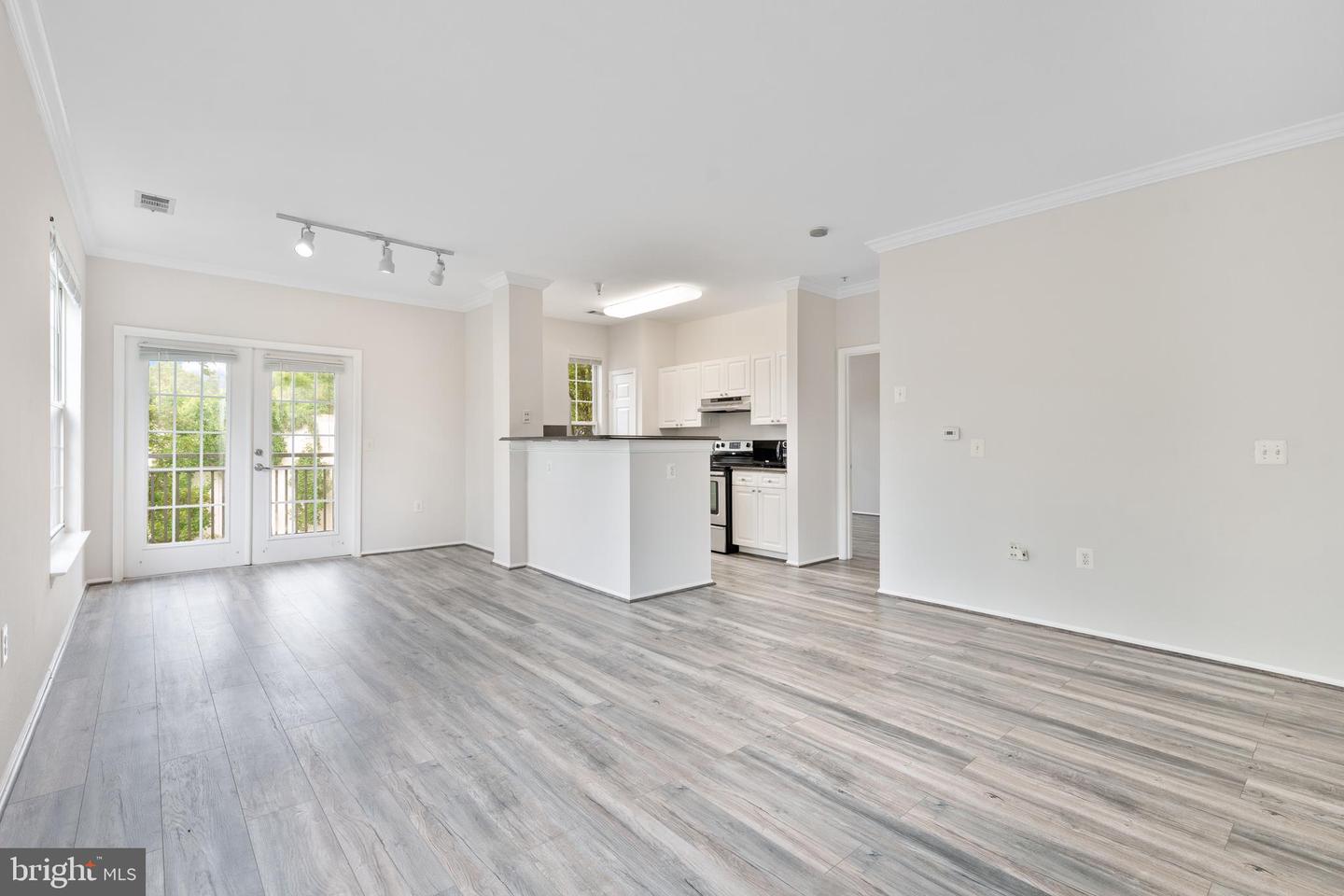 3015 NICOSH CIR #2210, FALLS CHURCH, Virginia 22042, 2 Bedrooms Bedrooms, ,1 BathroomBathrooms,Residential,For sale,3015 NICOSH CIR #2210,VAFX2254918 MLS # VAFX2254918