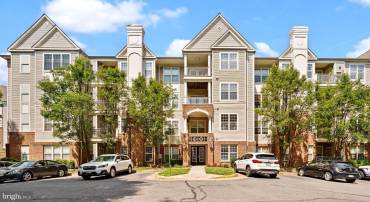 3015 NICOSH CIR #2210, FALLS CHURCH, Virginia 22042, 2 Bedrooms Bedrooms, ,1 BathroomBathrooms,Residential,For sale,3015 NICOSH CIR #2210,VAFX2254918 MLS # VAFX2254918