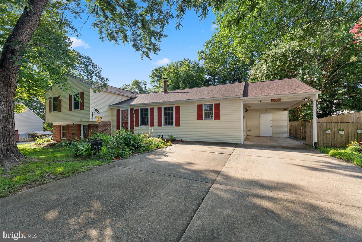 15303 HARMONY HILL CT, CENTREVILLE, Virginia 20120, 4 Bedrooms Bedrooms, ,3 BathroomsBathrooms,Residential,For sale,15303 HARMONY HILL CT,VAFX2254950 MLS # VAFX2254950