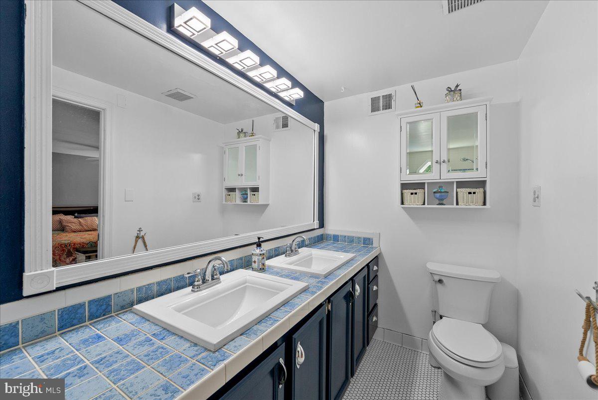 15303 HARMONY HILL CT, CENTREVILLE, Virginia 20120, 4 Bedrooms Bedrooms, ,3 BathroomsBathrooms,Residential,For sale,15303 HARMONY HILL CT,VAFX2254950 MLS # VAFX2254950