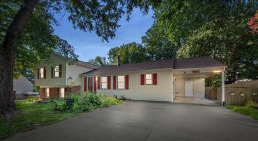 15303 HARMONY HILL CT, CENTREVILLE, Virginia 20120, 4 Bedrooms Bedrooms, ,3 BathroomsBathrooms,Residential,For sale,15303 HARMONY HILL CT,VAFX2254950 MLS # VAFX2254950