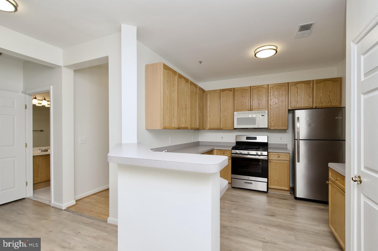 4300-F CANNON RIDGE CT #F, FAIRFAX, Virginia 22033, 2 Bedrooms Bedrooms, ,2 BathroomsBathrooms,Residential,For sale,4300-F CANNON RIDGE CT #F,VAFX2255010 MLS # VAFX2255010