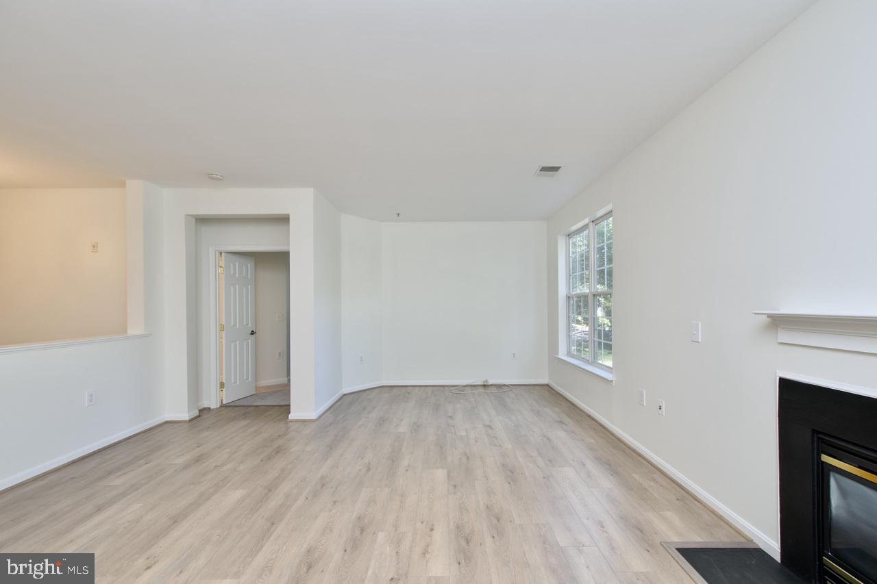 4300-F CANNON RIDGE CT #F, FAIRFAX, Virginia 22033, 2 Bedrooms Bedrooms, ,2 BathroomsBathrooms,Residential,For sale,4300-F CANNON RIDGE CT #F,VAFX2255010 MLS # VAFX2255010