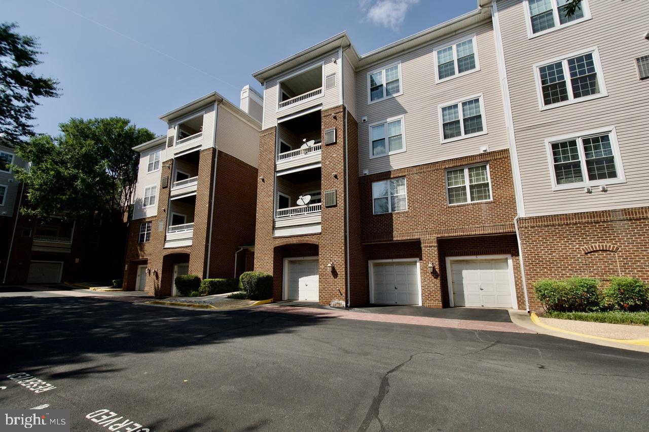 4300-F CANNON RIDGE CT #F, FAIRFAX, Virginia 22033, 2 Bedrooms Bedrooms, ,2 BathroomsBathrooms,Residential,For sale,4300-F CANNON RIDGE CT #F,VAFX2255010 MLS # VAFX2255010