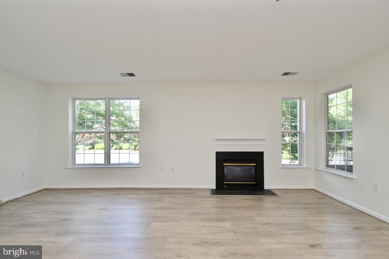 4300-F CANNON RIDGE CT #F, FAIRFAX, Virginia 22033, 2 Bedrooms Bedrooms, ,2 BathroomsBathrooms,Residential,For sale,4300-F CANNON RIDGE CT #F,VAFX2255010 MLS # VAFX2255010