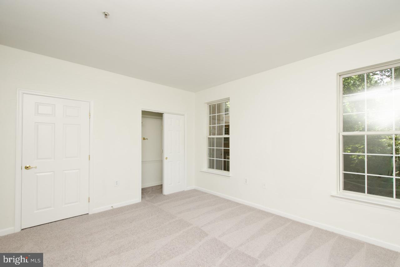 4300-F CANNON RIDGE CT #F, FAIRFAX, Virginia 22033, 2 Bedrooms Bedrooms, ,2 BathroomsBathrooms,Residential,For sale,4300-F CANNON RIDGE CT #F,VAFX2255010 MLS # VAFX2255010