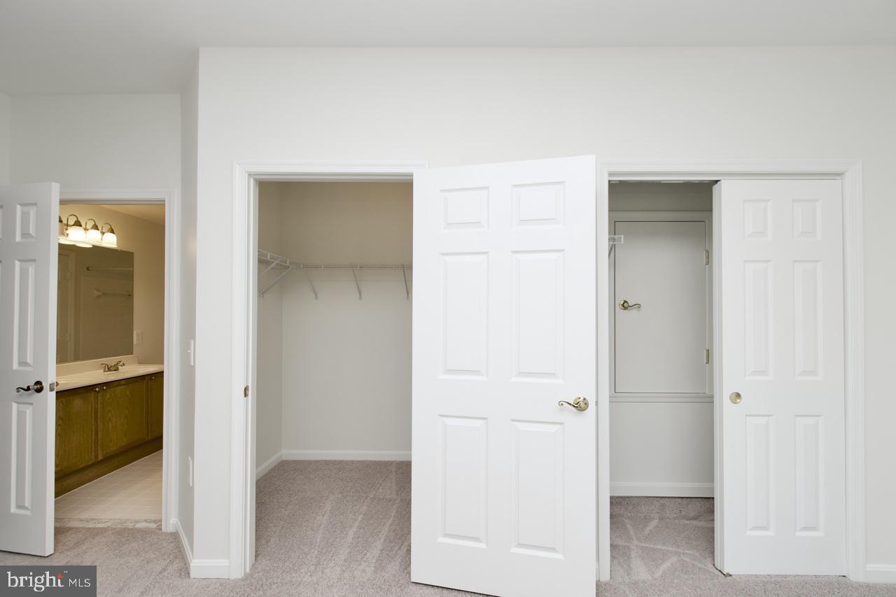 4300-F CANNON RIDGE CT #F, FAIRFAX, Virginia 22033, 2 Bedrooms Bedrooms, ,2 BathroomsBathrooms,Residential,For sale,4300-F CANNON RIDGE CT #F,VAFX2255010 MLS # VAFX2255010