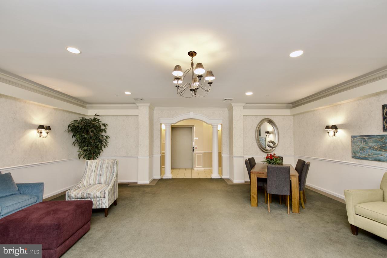 4300-F CANNON RIDGE CT #F, FAIRFAX, Virginia 22033, 2 Bedrooms Bedrooms, ,2 BathroomsBathrooms,Residential,For sale,4300-F CANNON RIDGE CT #F,VAFX2255010 MLS # VAFX2255010
