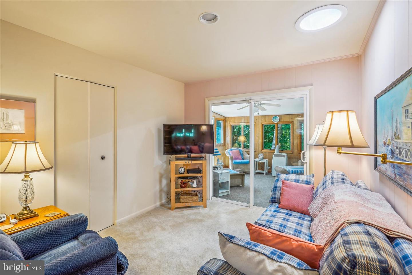 8426 BLAKISTON LN, ALEXANDRIA, Virginia 22308, 5 Bedrooms Bedrooms, ,4 BathroomsBathrooms,Residential,For sale,8426 BLAKISTON LN,VAFX2255248 MLS # VAFX2255248
