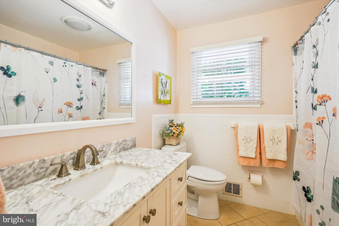 8426 BLAKISTON LN, ALEXANDRIA, Virginia 22308, 5 Bedrooms Bedrooms, ,4 BathroomsBathrooms,Residential,For sale,8426 BLAKISTON LN,VAFX2255248 MLS # VAFX2255248