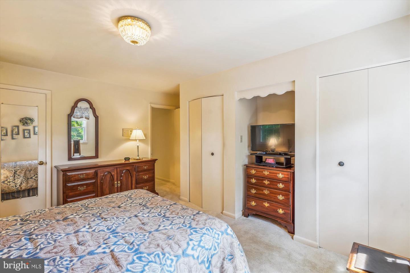 8426 BLAKISTON LN, ALEXANDRIA, Virginia 22308, 5 Bedrooms Bedrooms, ,4 BathroomsBathrooms,Residential,For sale,8426 BLAKISTON LN,VAFX2255248 MLS # VAFX2255248