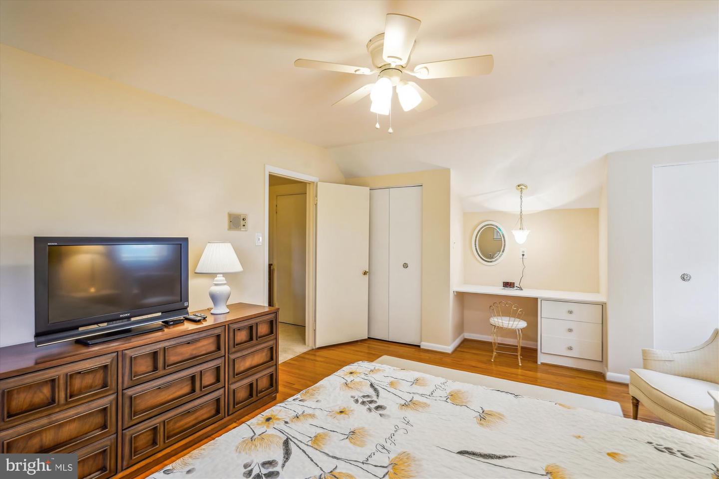 8426 BLAKISTON LN, ALEXANDRIA, Virginia 22308, 5 Bedrooms Bedrooms, ,4 BathroomsBathrooms,Residential,For sale,8426 BLAKISTON LN,VAFX2255248 MLS # VAFX2255248