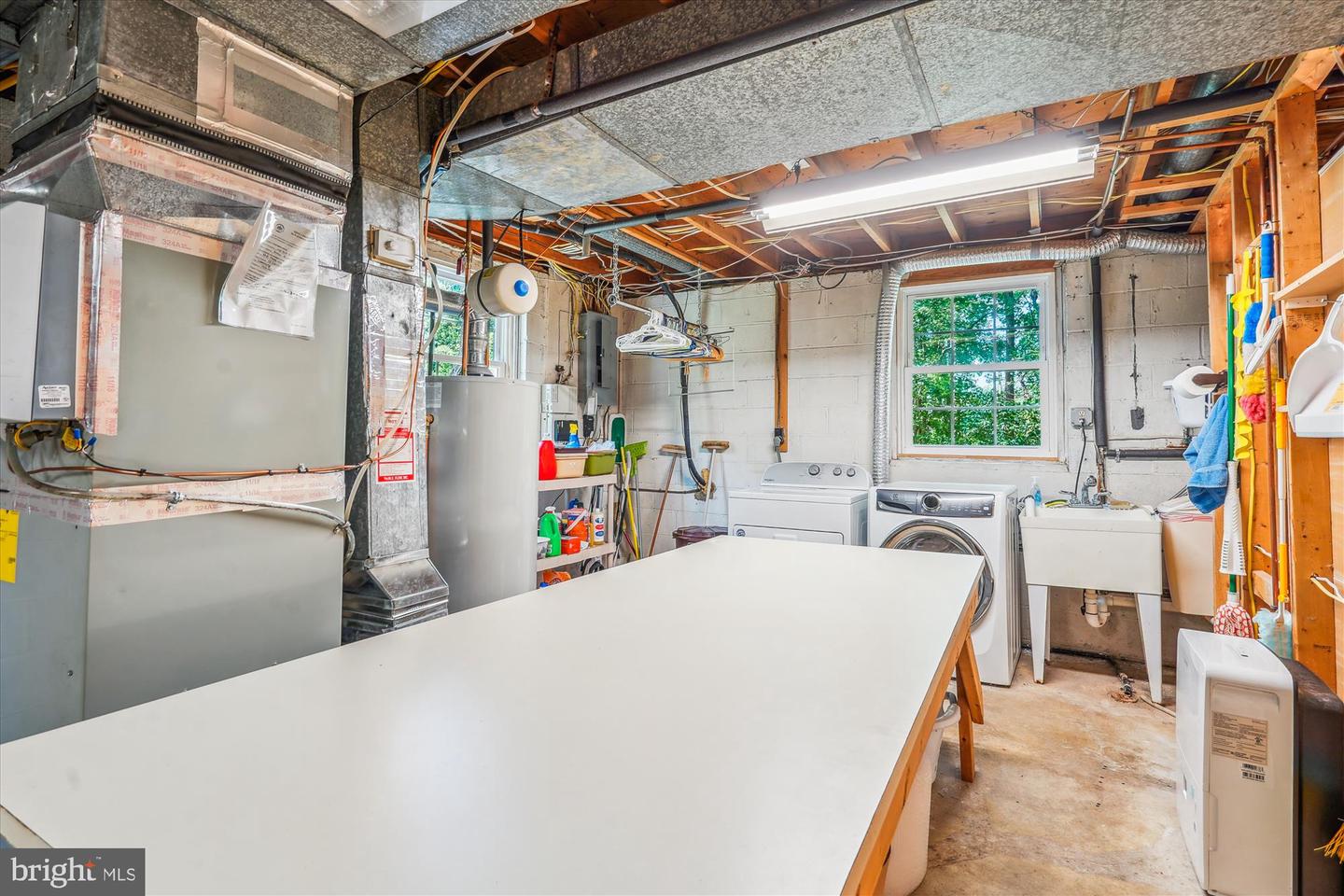 8426 BLAKISTON LN, ALEXANDRIA, Virginia 22308, 5 Bedrooms Bedrooms, ,4 BathroomsBathrooms,Residential,For sale,8426 BLAKISTON LN,VAFX2255248 MLS # VAFX2255248