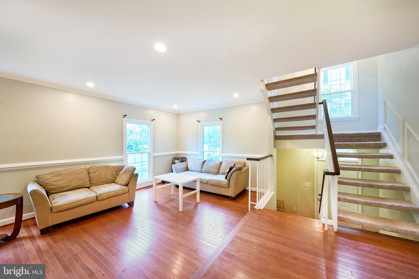 4235 SLEEPY LAKE DR, FAIRFAX, Virginia 22033, 4 Bedrooms Bedrooms, ,3 BathroomsBathrooms,Residential,For sale,4235 SLEEPY LAKE DR,VAFX2255406 MLS # VAFX2255406