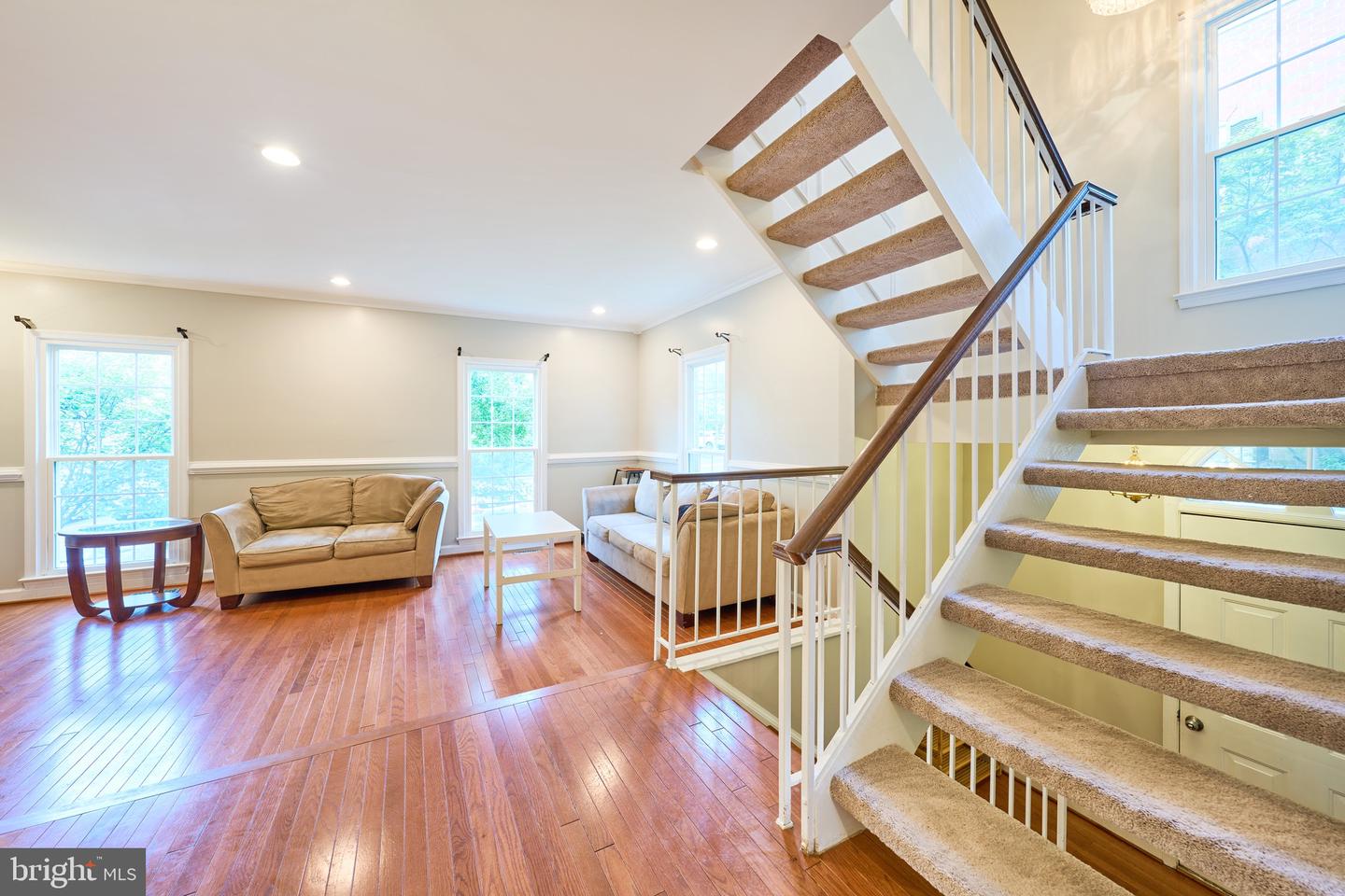 4235 SLEEPY LAKE DR, FAIRFAX, Virginia 22033, 4 Bedrooms Bedrooms, ,3 BathroomsBathrooms,Residential,For sale,4235 SLEEPY LAKE DR,VAFX2255406 MLS # VAFX2255406