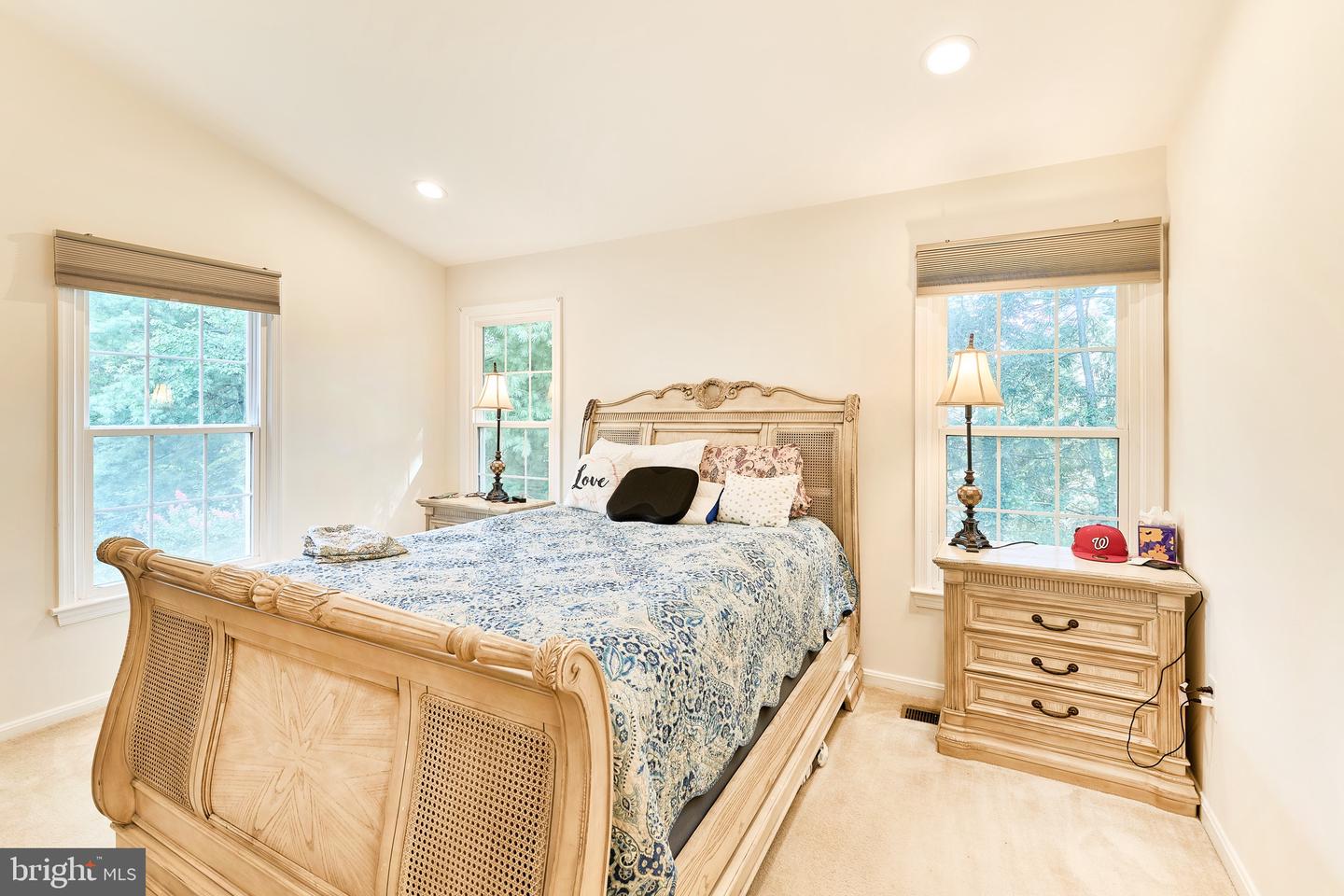 4235 SLEEPY LAKE DR, FAIRFAX, Virginia 22033, 4 Bedrooms Bedrooms, ,3 BathroomsBathrooms,Residential,For sale,4235 SLEEPY LAKE DR,VAFX2255406 MLS # VAFX2255406