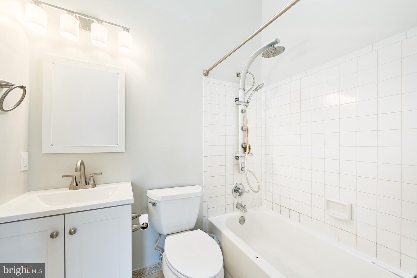 4235 SLEEPY LAKE DR, FAIRFAX, Virginia 22033, 4 Bedrooms Bedrooms, ,3 BathroomsBathrooms,Residential,For sale,4235 SLEEPY LAKE DR,VAFX2255406 MLS # VAFX2255406