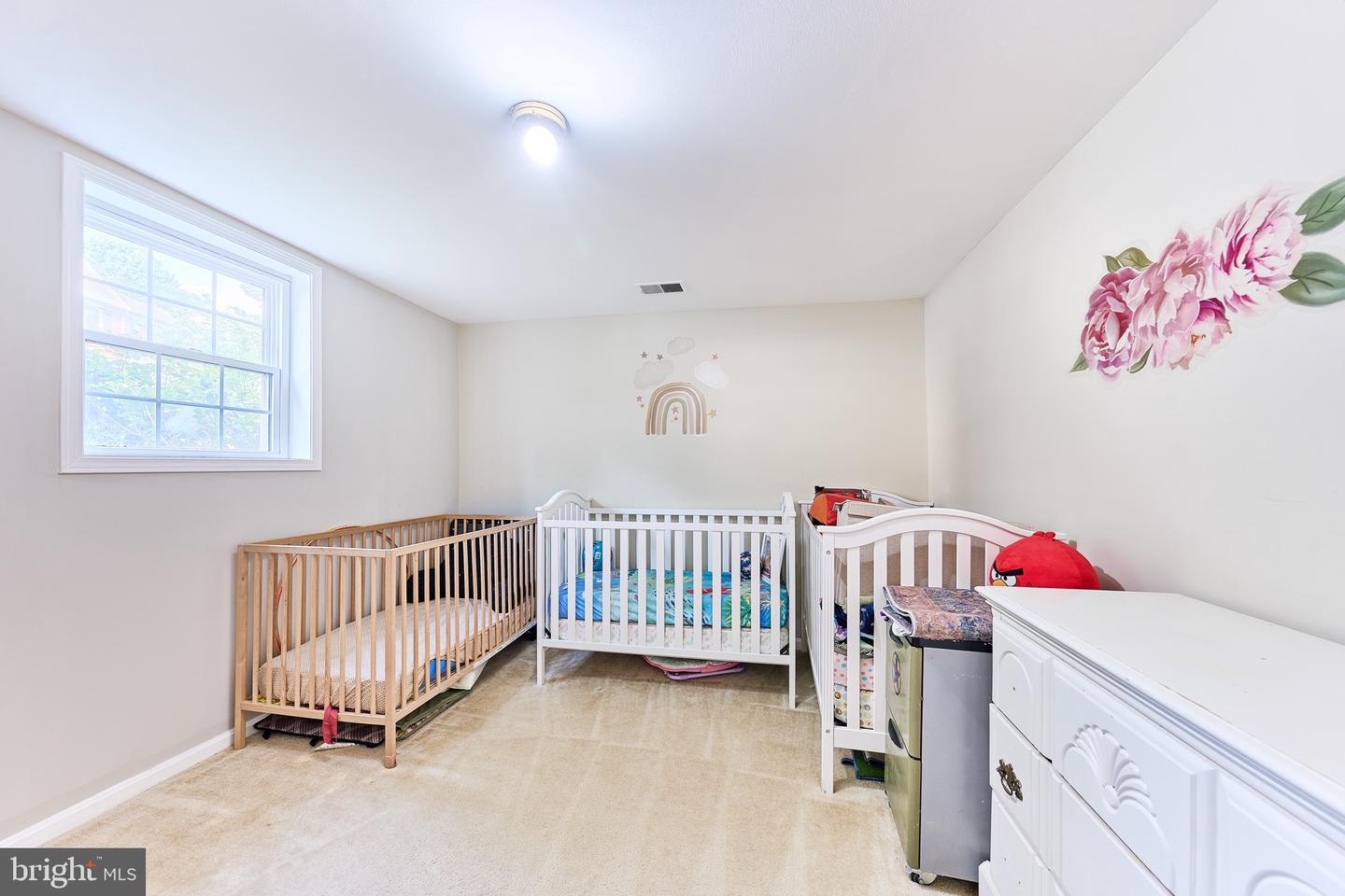 4235 SLEEPY LAKE DR, FAIRFAX, Virginia 22033, 4 Bedrooms Bedrooms, ,3 BathroomsBathrooms,Residential,For sale,4235 SLEEPY LAKE DR,VAFX2255406 MLS # VAFX2255406